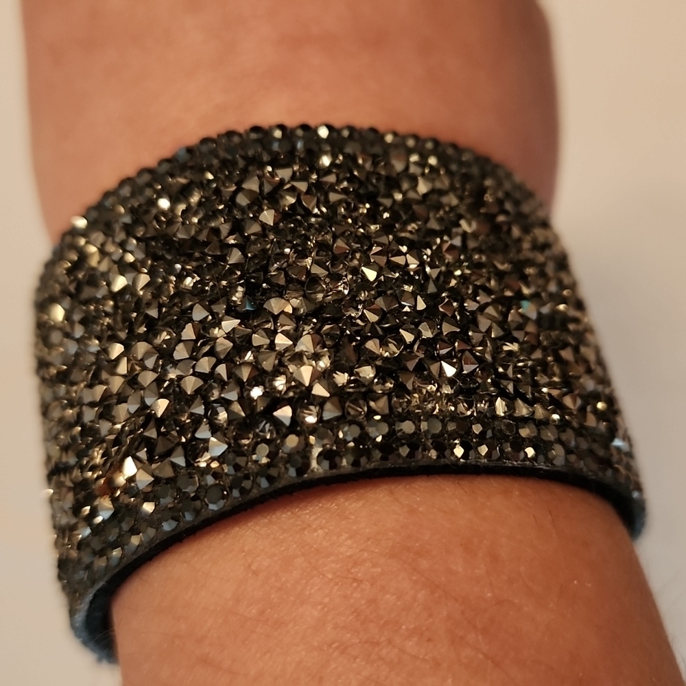 Beautiful cuff - Picture 7 of 7